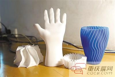 他们是开明父母 虽担心影响学习,但默默保护孩子爱好