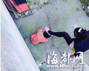 无锡女子暴打4岁女童引众怒 警方介入调查(图)
