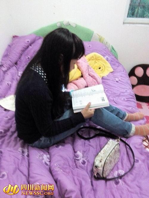 成都18岁女大学生患尿毒症 42岁母亲捐肾救女