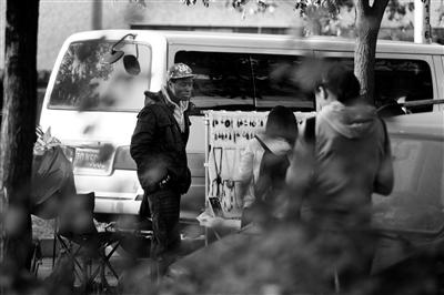 ���С��ˣ��ǻ����̯ �ԳƲ��������