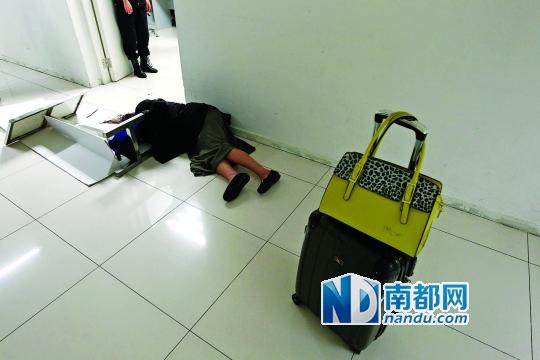 ʱ��Ů��αװ��ͬ��˿�թƭ ���쵽�������ε�