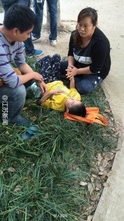 �Ͼ�һ��ͯ����������ʩ��˦�������Ʋ���(ͼ)